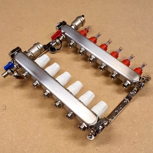 Áramlásmérős osztó-gyűjtő  6 bemenetes Rozsdamentes testtel - automata légtelenítővel, kazántöltővel